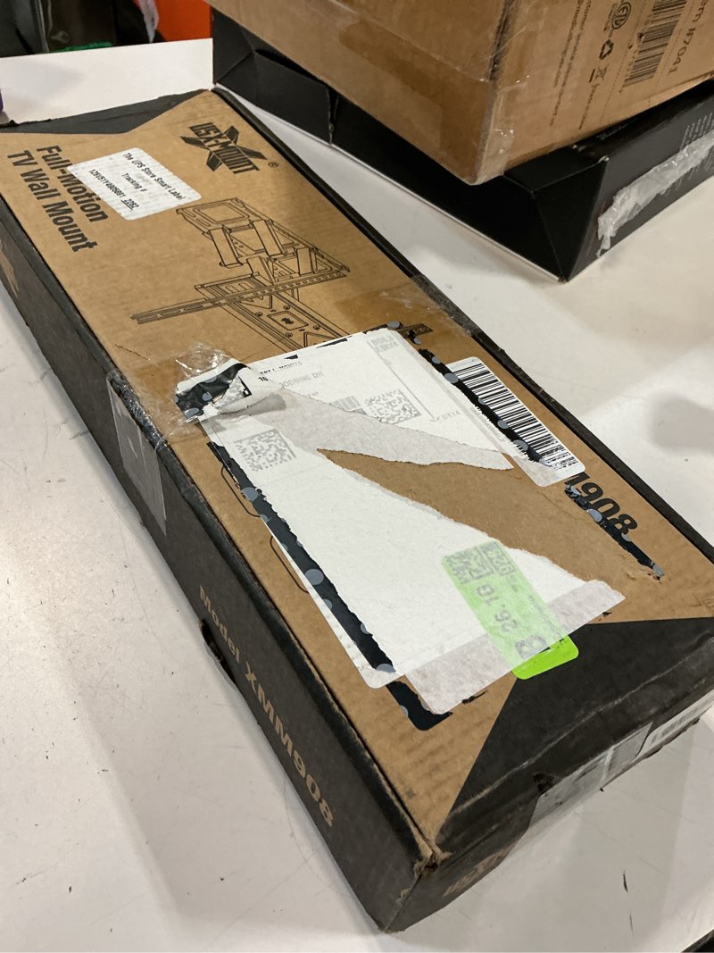 Condition photo showing New/Like New for usx mount full motion tv wall mount for most 32-70 inch tvs up to 99 lbs, wall mount bracket with dual articulating arms, swivel, tilt, max vesa 400x400mm, tv mount fits 12”/16” wood studs 32-70 inch, 99 lb
