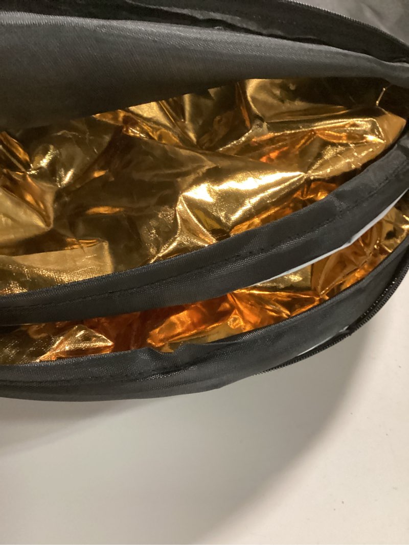 Condition photo showing Good Condition for EMART 32'' (80cm) 5 in 1 Photo Collapsible Photography Reflector with Bag - Portable Camera Panel for Studio Video,Outdoor Lighting, Indoor Shooting, Portraint -Translucent, White, Silver, Gold, Black 32''/80cm
