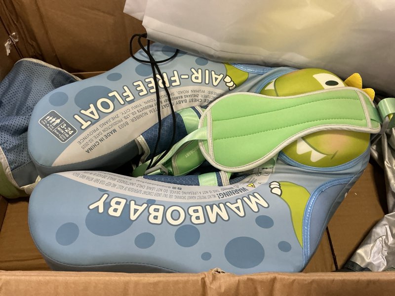 Condition photo showing Good Condition for mambobaby no-flip baby pool float with canopy, non-inflatable, 3-24 months | swim float for infants with pearlcore, upf 50+, adjustable pentalock harness and skin-friendly fabric for lasting comfort toothy dino