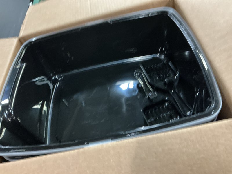 Condition photo showing New/Like New for iris usa 2 pack large open top cat litter box with high sides, scatter shield & scoop, black, for indoor cats, kittens or multicat homes