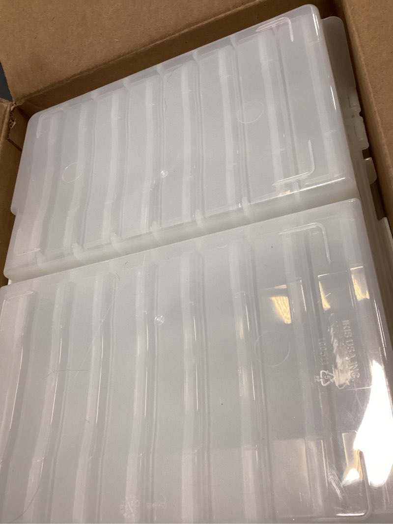 Condition photo showing Good Condition for 2 Pack Extra Large 4" x 6" Photo and Embellishment Craft Keeper with 16 cases, Clear