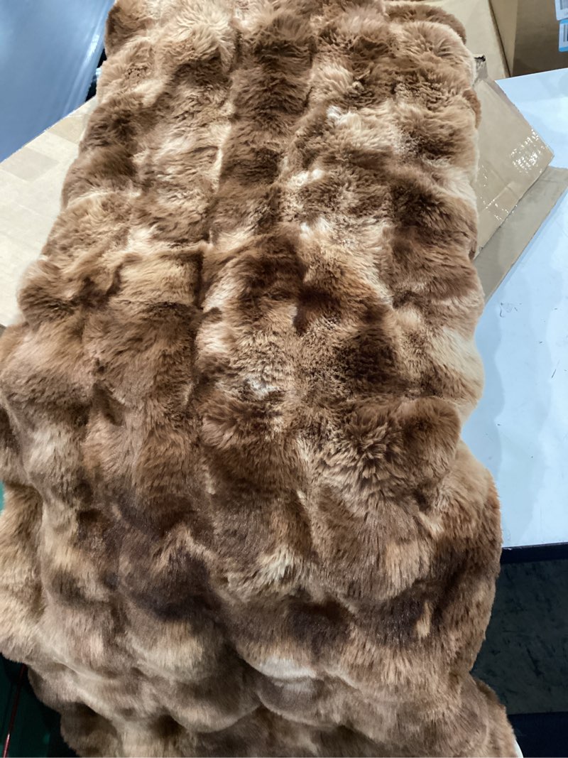 Condition photo showing Good Condition for cozy bliss faux fur throw blanket for couch, fuzzy soft plush thick bubble blanket for sofa bedroom living room, 50 * 60 inches tie dye brown tie-dye brown throw(50" x 60")