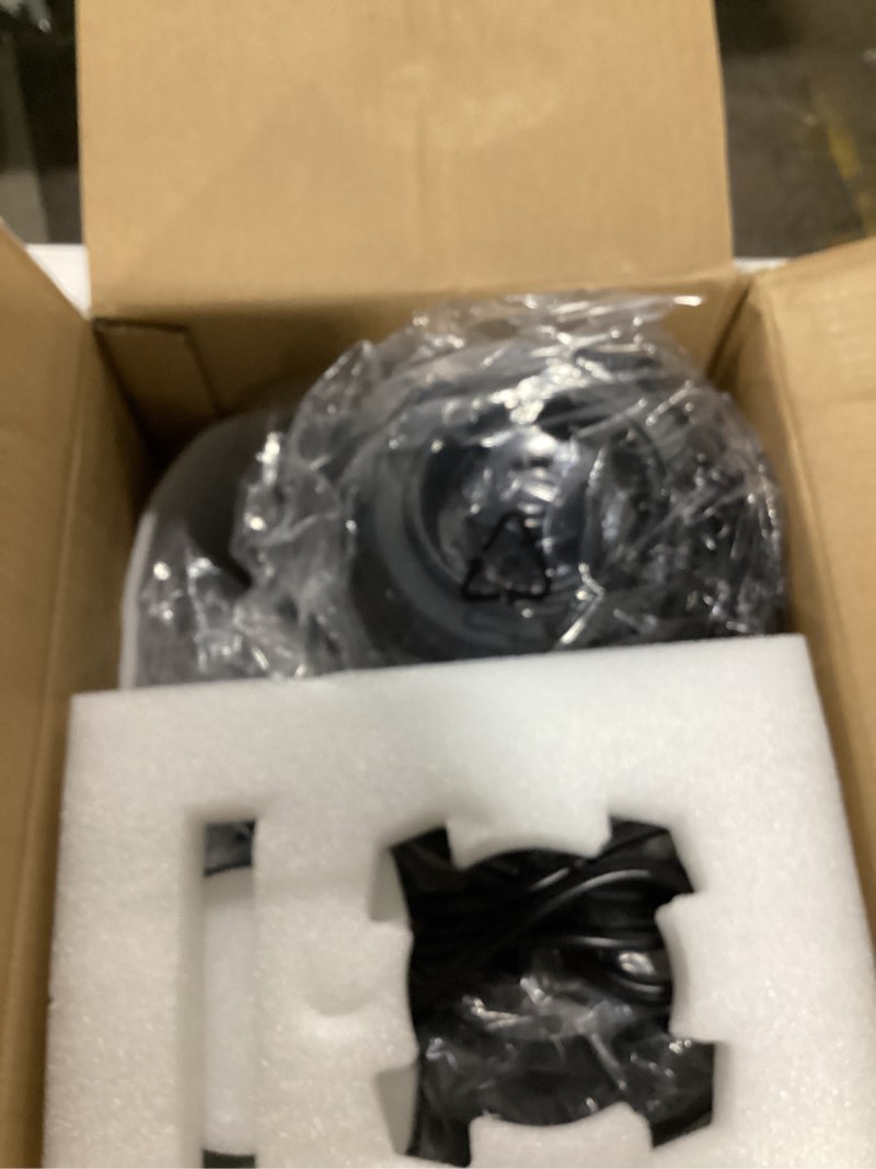 Condition photo showing Good Condition for black+decker powercrush multi-function blender with 6-cup glass jar, 4 speed settings, silver countertop blenders