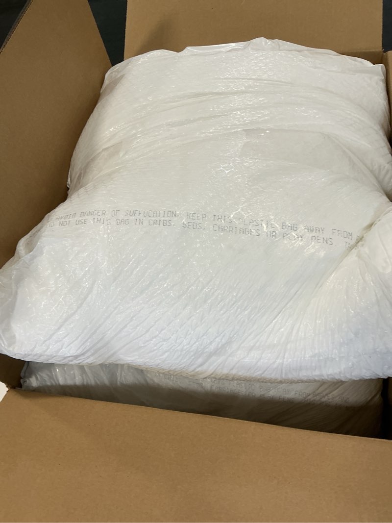 Condition photo showing Good Condition for Oubonun 22 x 22 Throw Pillow Inserts, Firm and Fluffy Decorative Square Pillows for Couch Bed Sofa with Soft Cotton Cover White Cushion with Down Alternative Pack of 4 22x22 Inch (Pack of 4)