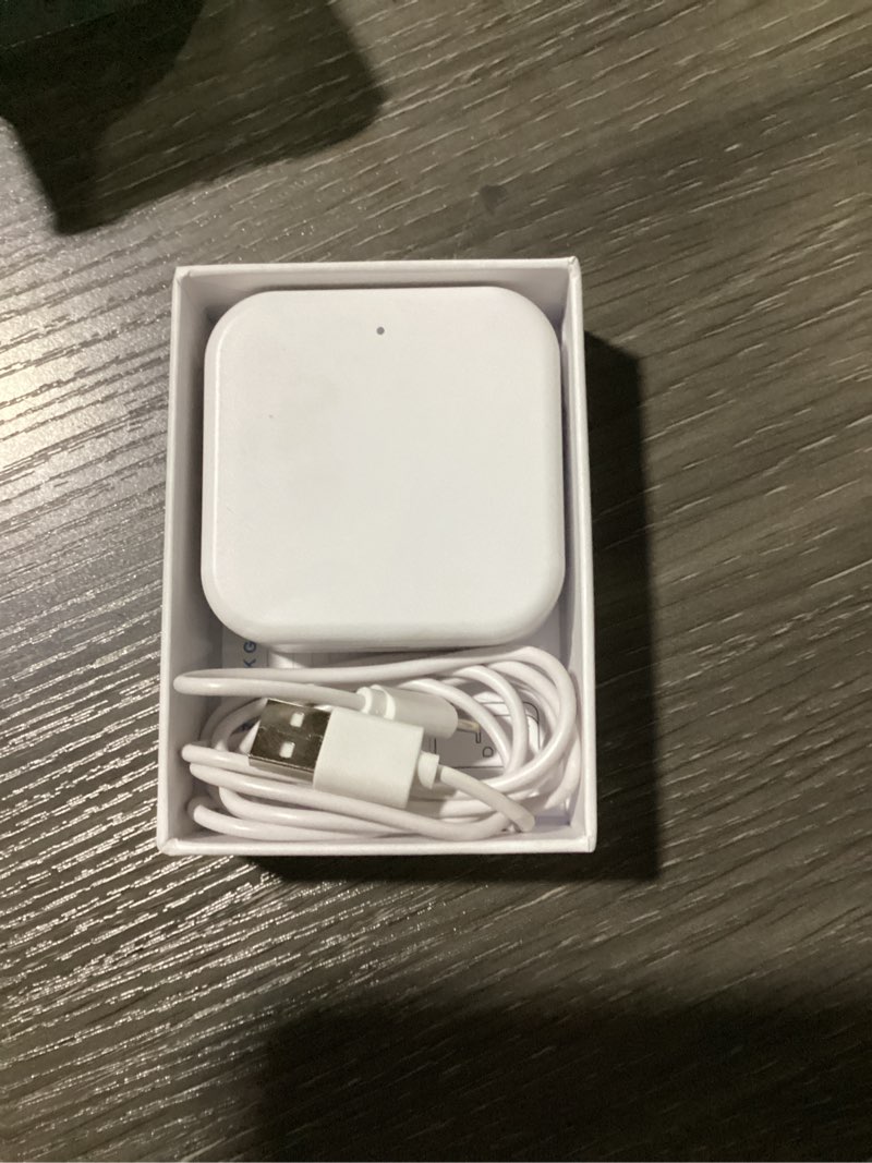 Condition photo showing Good Condition for veise g2 gateway, smart deadbolt wi-fi gateway, remote control, compatible with dd lock app and tt lock app remote control