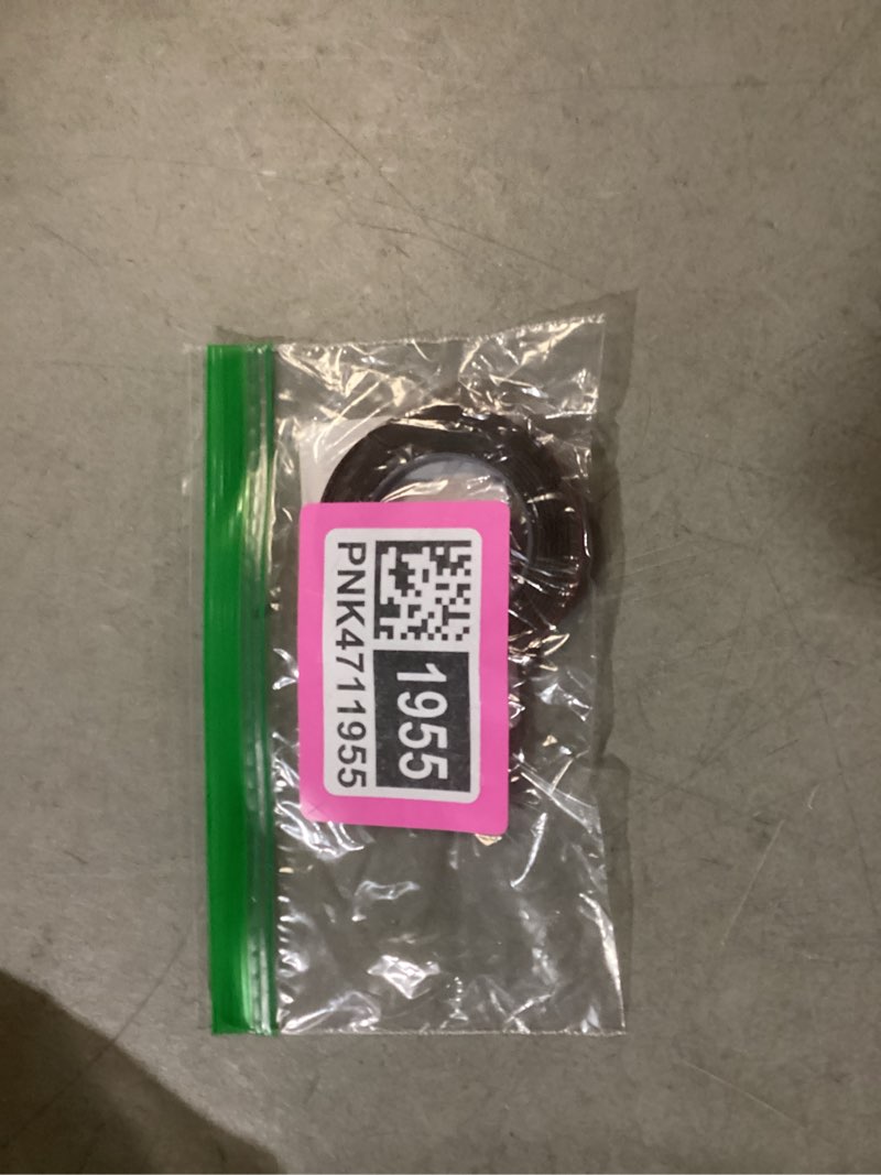 Condition photo showing Good Condition for 3m auto exterior attachment tape, 1/4 in x 5 ft, heavy duty double-sided automotive tape for car trim, moldings, emblems, and badges (38582) 1/4 in. x 5 ft.