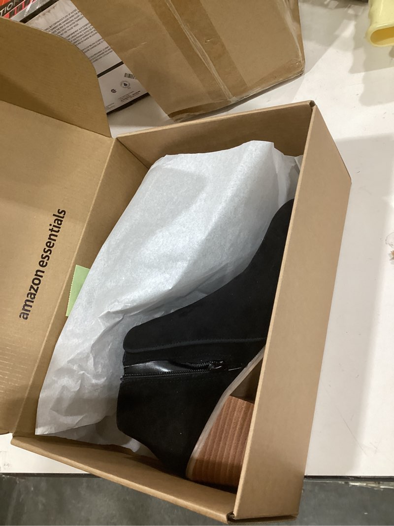 Condition photo showing New/Like New for Amazon Essentials Women's Ankle Boots 9 Black Microsuede