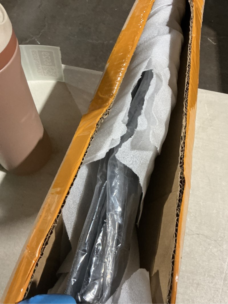 Condition photo showing Good Condition for applianpar front and rear driver side door lower molding for hyundai tucson 2010-2015