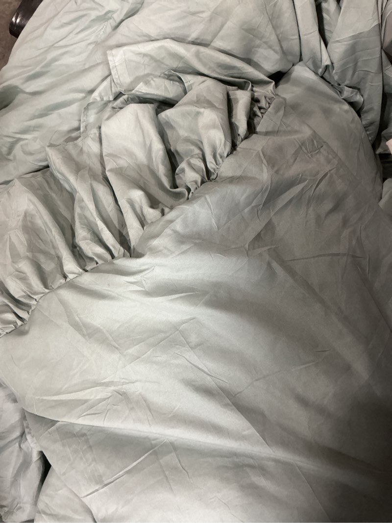 Condition photo showing Good Condition for amberspace king size comforter set sage green, ruffle shabby chic bedding set farmhouse 7 pieces, all season fluffy bed in a bag with sheets, pillowcases & shams sage green king