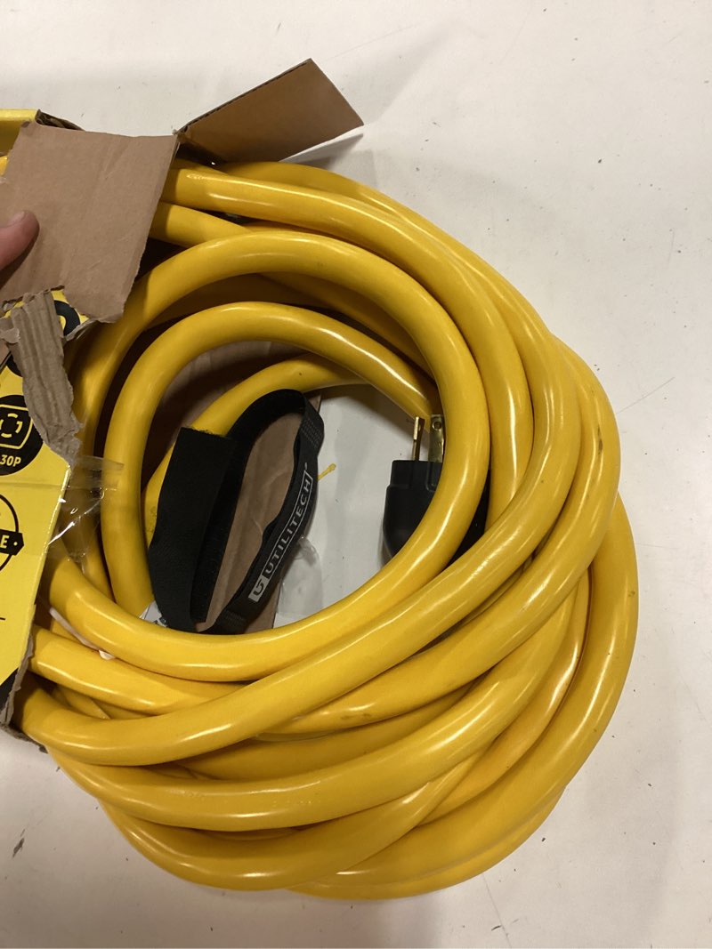 Condition photo showing Good Condition for utilitech 25-ft 10/4 4-prong outdoor stw heavy duty lighted extension cord