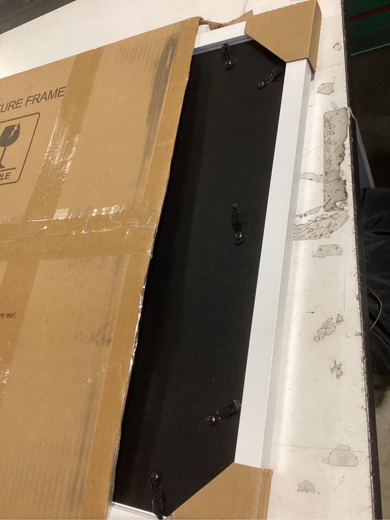 Condition photo showing Good Condition for 14x18 Frame White, Display Picture 10x14 with mat or 14x18 Without mat, Photo Poster Picture Frame Wall Mounting Home Decor, 1-PCS White-1pcs 14x18