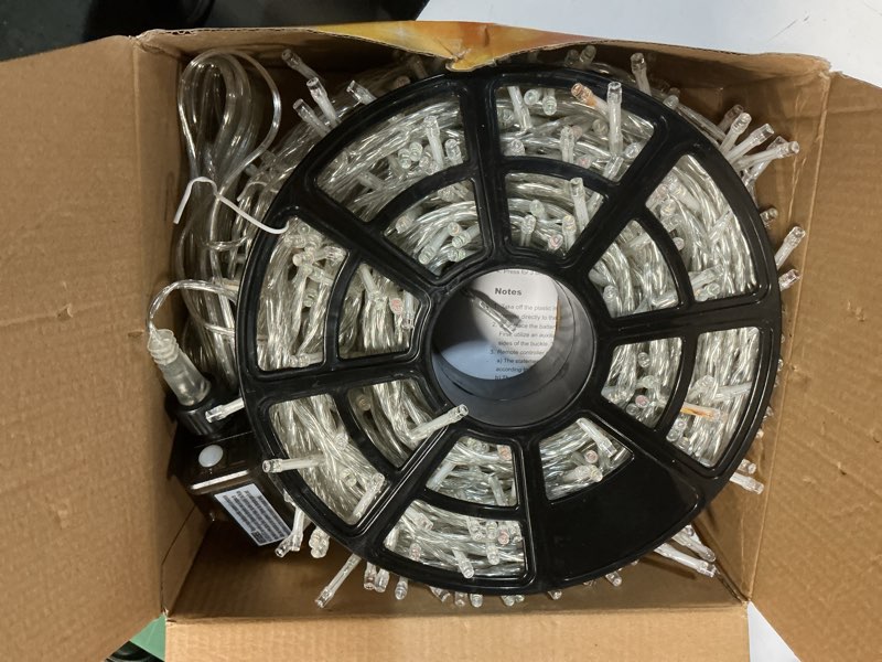 Condition photo showing Good Condition for JMEXSUSS 168FT 600 LED Christmas Decor String Lights - 8 Modes Multicolor Christmas Lights Outdoor/Indoor Waterproof Plug-in Party Holiday Xmas Decorationsons Multicolor 600 LED