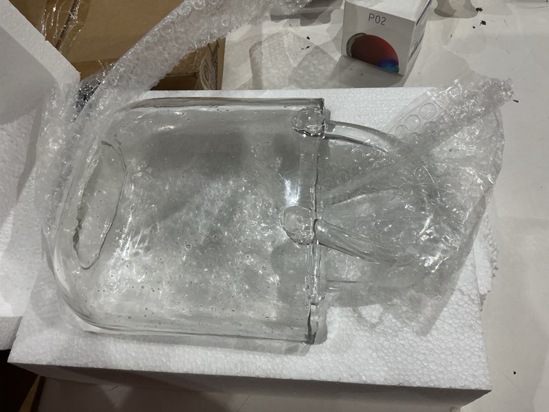 Condition photo showing Good Condition for glass vase with elegant purse design, hand purse vase with fish bowl, unique flower vase with handle and bubbles - for home decor/office/garden/wedding decor/enterpiece/events(transparent)
