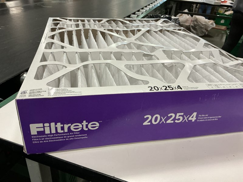 Condition photo showing Good Condition for Filtrete 20" x 25" x 4" Allergen Bacteria and Virus Air Filter 1550 MPR: MERV 12 Electrostatic for Home Furnaces