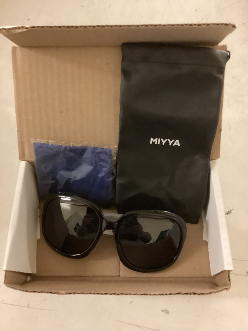 Condition photo showing New/Like New for miyya bug eye oversized polarized sunglasses womens, trendy retro sun glasses for women 2025, oversized uv protection shades
