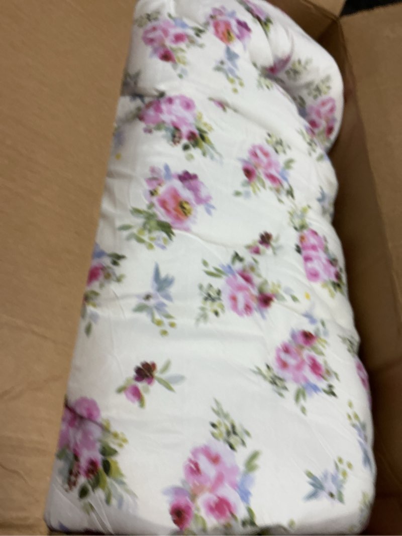 Condition photo showing Good Condition for baby playpen mat 59x59 inches, one-piece crawling non slip padded pad for playing, baby play floor mat for babies, toddlers, floral floral 59x59 inch