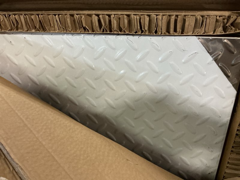 Condition photo showing Good Condition for 1100lbs x 0.2lbs digital livestock scale stainless steel non-slip platform scale electronic heavy duty postal shipping scale for large pet dog goat pig cattle sheep