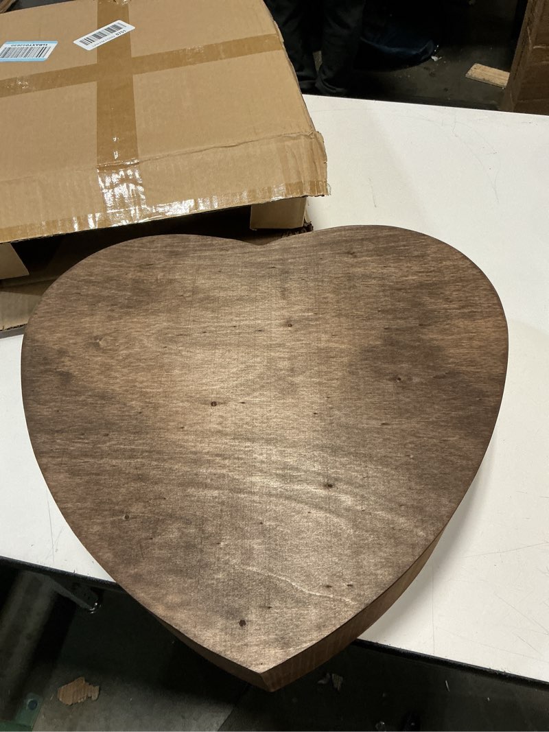 Condition photo showing Good Condition for Bed Heart Small Photo Shaped Wooden Posing Newborn Photograph Photographer Heart-shaped Prop