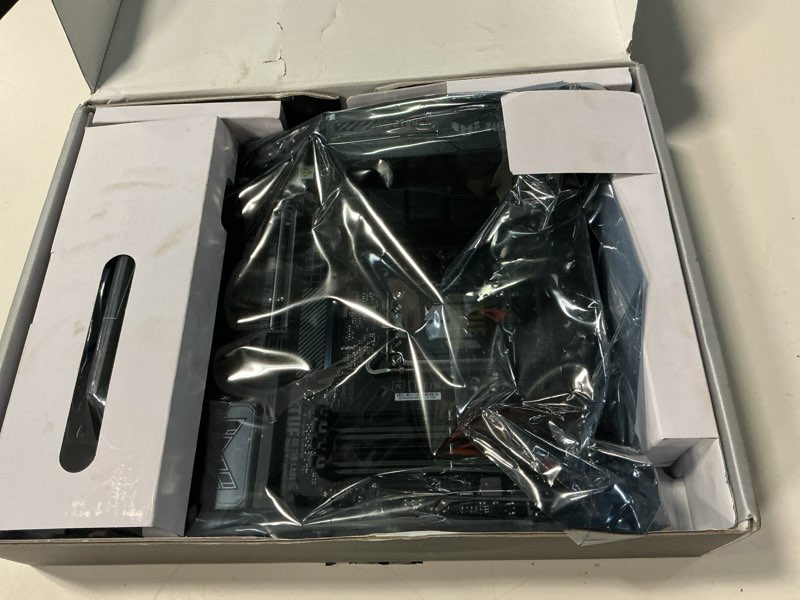 Condition photo showing New/Like New for asus tuf gaming z790-plus wifi 6e motherboard intel z790 lga 1700 atx (pcie 5.0, four m.2, 16+1 drmos, ddr5, 2.5 gb ethernet, usb 3.1 gen 2 x 2 type c, thunderbolt (usb4), aura sync, aemp ii)