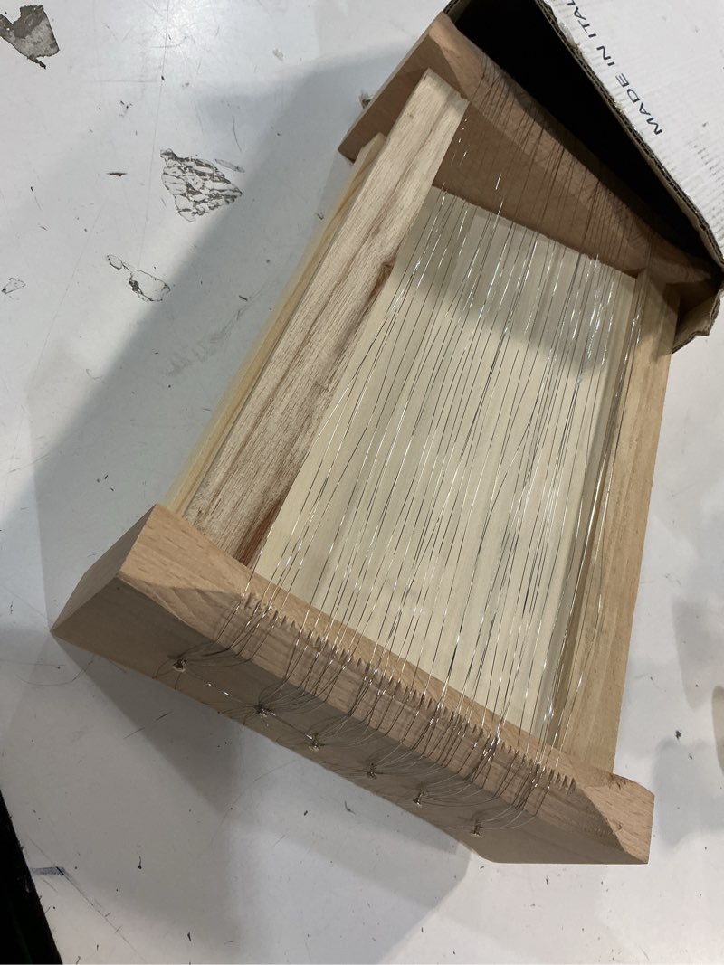 Condition photo showing Good Condition for chitarra pasta cutter, made in italy, beechwood and 18/8 stainless steel