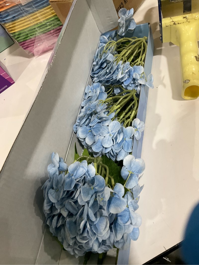 Condition photo showing New/Like New for MARTINE MALL 3Pcs 21in Hydrangea Artificial Flowers, Latex Real Touch Hydrangeas Lifelike Large Hydrangea Flowers for Home Decor Party Arrangements Wedding Bouquets Centerpieces (Blue) 3Pcs Blue