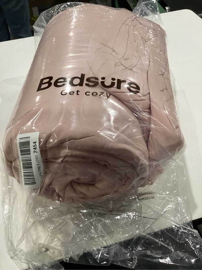 Condition photo showing New/Like New for Bedsure Queen Size Comforter Set, Pink Soft Prewashed Bedding for All Seasons, 3 Pieces GentleSoft™ Warm Down Alternative Bed Set, 1 Lightweight Comforter (90"x90") and 2 Pillowcases (20"x26") Queen(90"x90") 22 - Pink