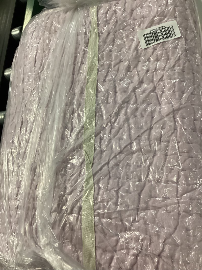 Condition photo showing New/Like New for european linen cotton stitch quilt, full/queen, orchid