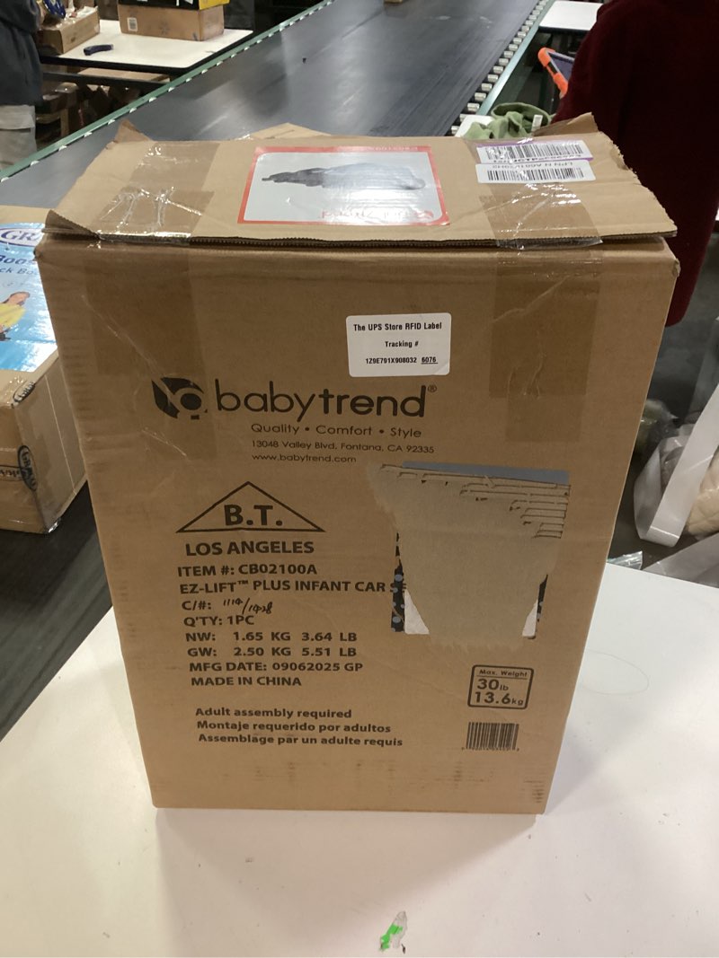 Condition photo showing New/Like New for baby trend ez-lift™ plus infant car seat base ez-lift plus black