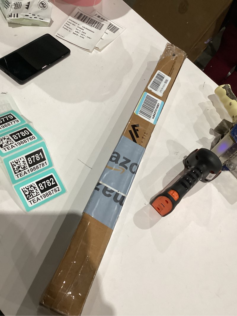 https://lotting-media.assets.bidfta.com/lotting_c0afab8b-851e-4667-a70d-dbc4b5ede4fa