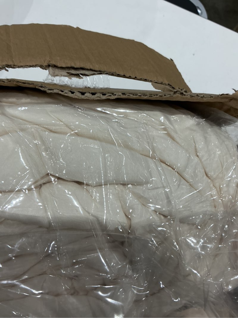Condition photo showing Good Condition for hymokege ivory queen size comforter set seersucker  3 pieces, all season luxury bed in a bag for bedroom, bedding set with comforters, sheets, pillowcases & shamsqueen  ivory