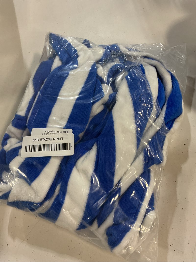 Condition photo showing New/Like New for voova & movas toddler poncho towels with hood, oversized (2-4years,21"x21") made from 100% soft cotton,absorbent hooded towels for baby boys,perfect for pool | swimming | bath | beach,blue stripe 2-4 years stripe-blue