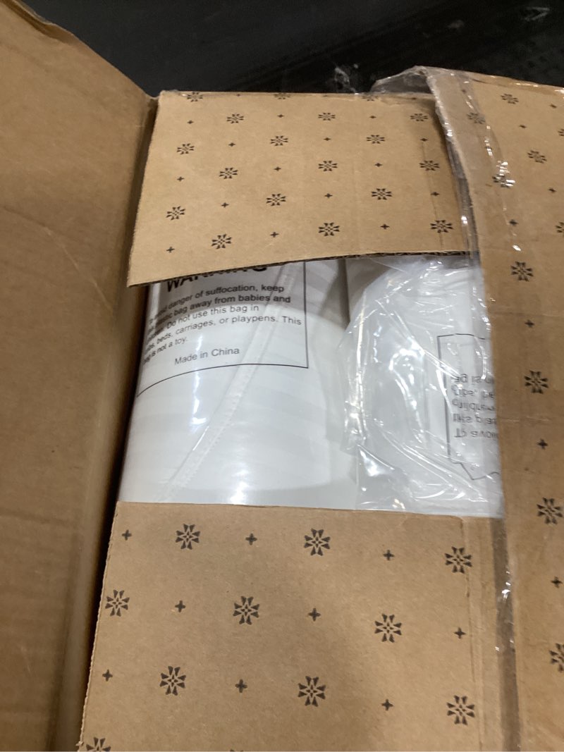 Condition photo showing New/Like New for beckham hotel collection bed pillows standard/queen size set of 2 - original soft down alternative pillow for sleeping - soft support for back, stomach or side sleepers queen / standard white