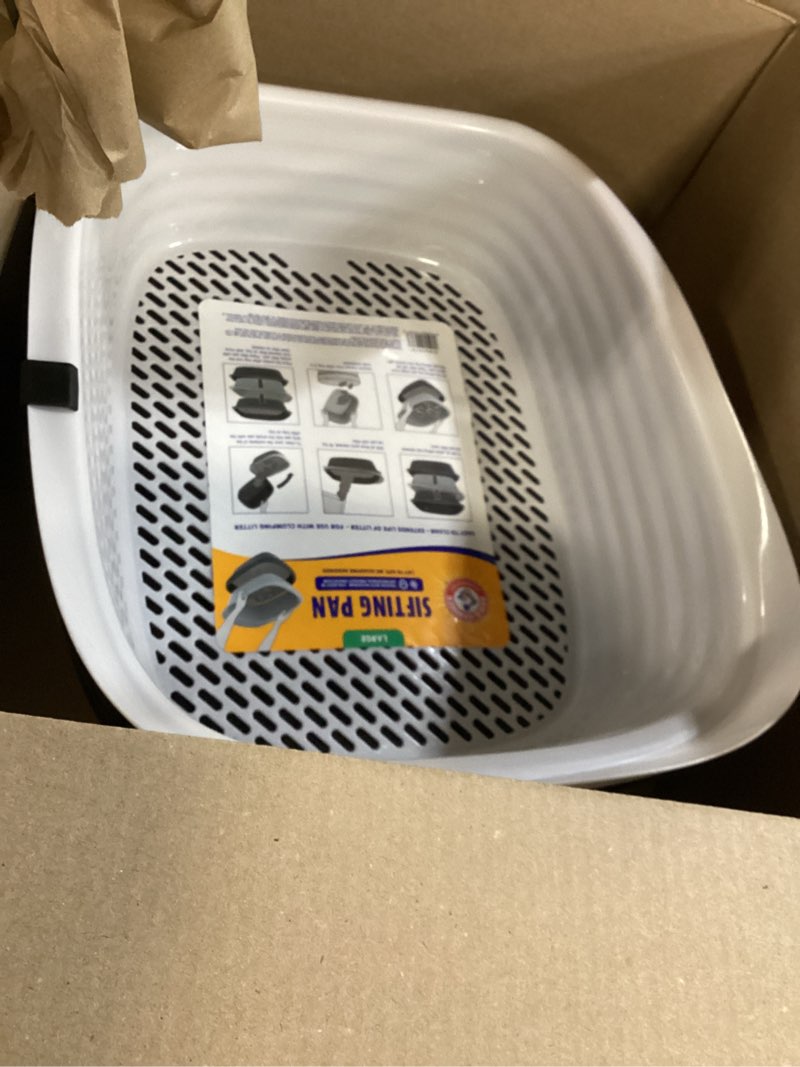 Condition photo showing Good Condition for arm & hammer large sifting litter box scoop free cat litter tray with microban, made in usa