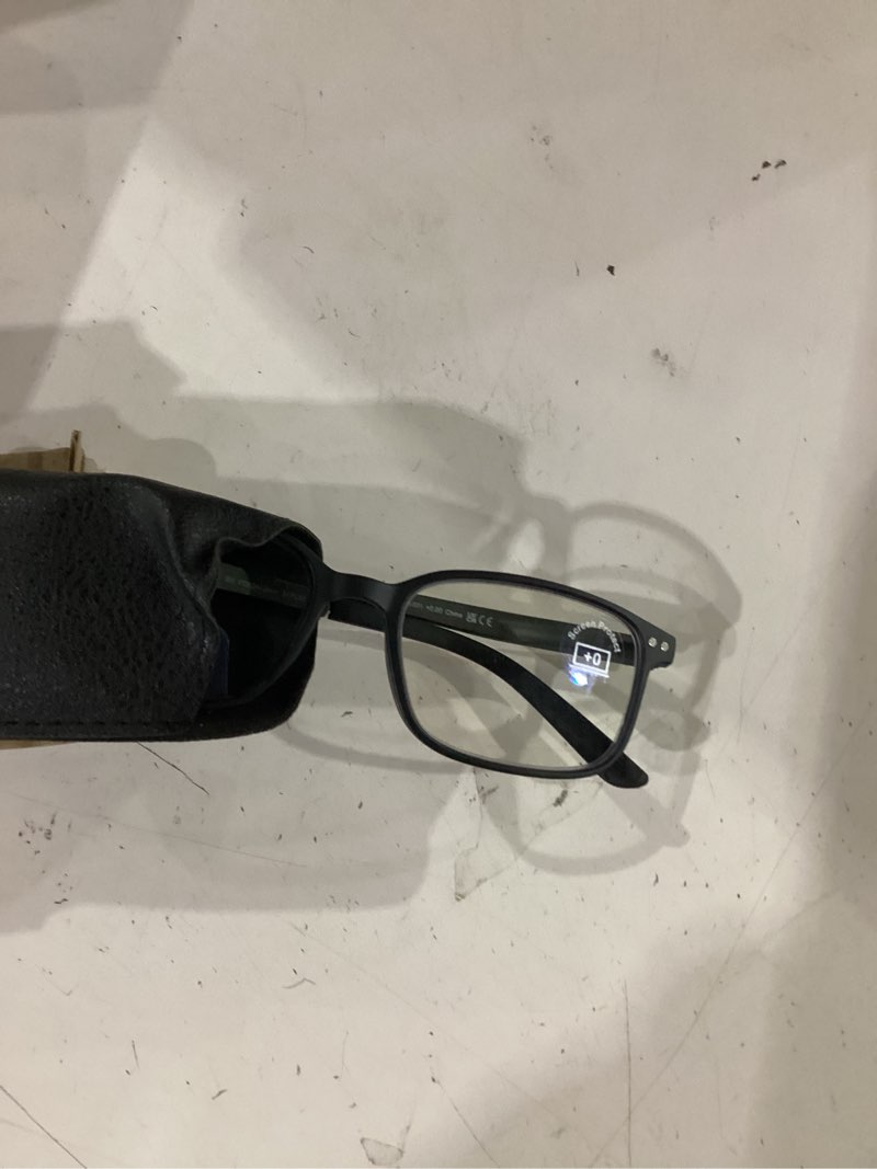Condition photo showing Good Condition for easy read 2 pairs sporty style reading glasses for men?rectangular tr90 blue light blocking readers with spring hinge