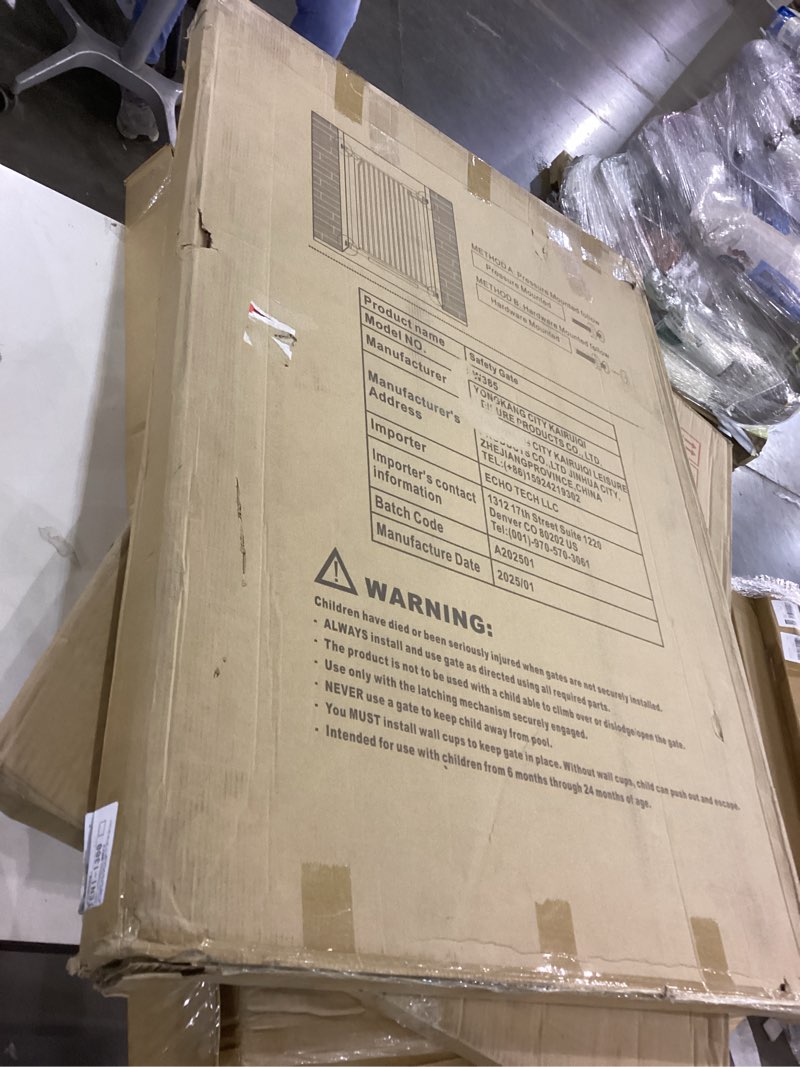 Condition photo showing New/Like New for 40.5" Tall Baby Gate 29.9-40.9" Wide No Drilling Tall Pet Gate Cat Gate Extra Wide Baby Gate Safety,Extra Narrow Auto-Close for Indoor Stairs, Doorways, and Kitchen 29.9-40.9" Black