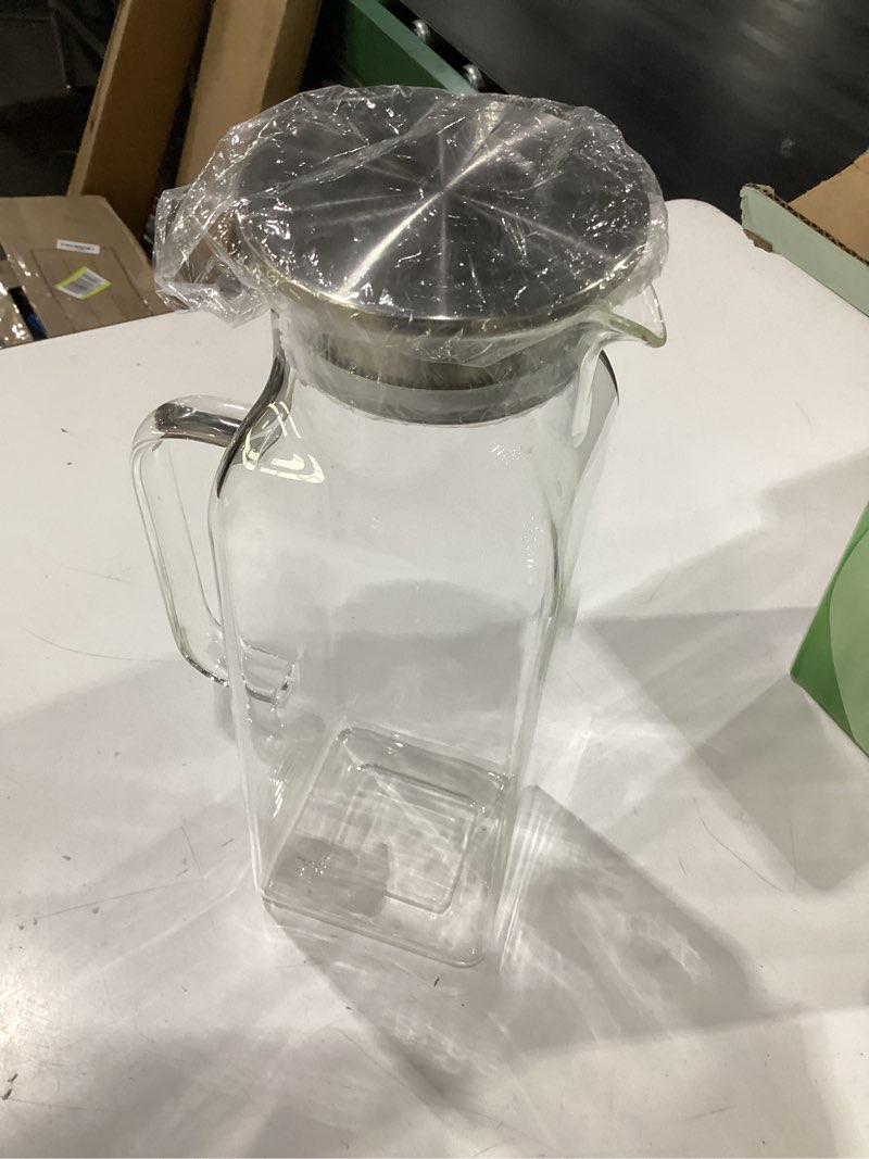 Condition photo showing New/Like New for 2 quart (2 liter 68 oz) square glass pitcher with lid and spout, water pitchers with handle for fridge, borosilicate glass carafe for hot/cold drink, large jug for iced tea, coffee,juice,milk,beverage clear 67.6 ounces