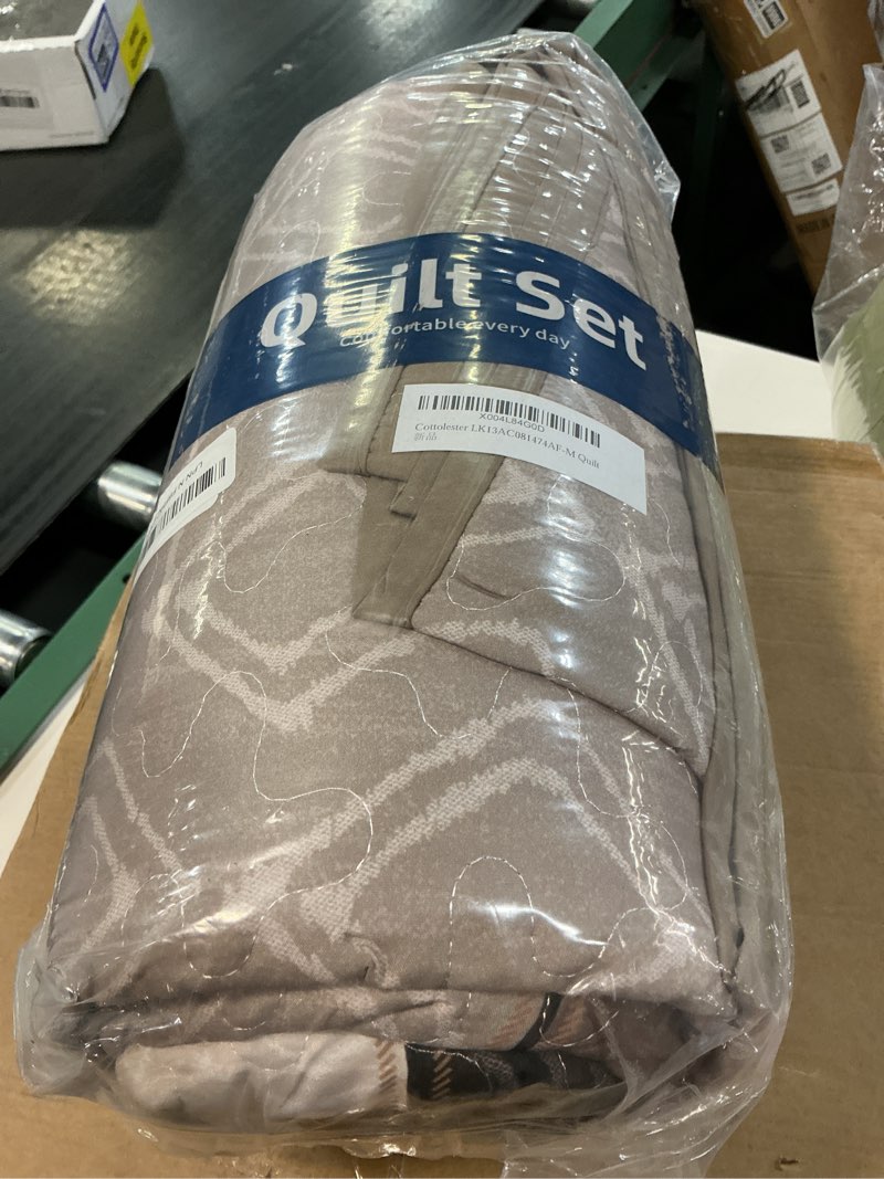Condition photo showing Good Condition for cottolester boho queen quilt set,striped plaid bedspread coverlet set,light brown bedding set soft microfiber bedding set with 2 pillow shams 96"x90"