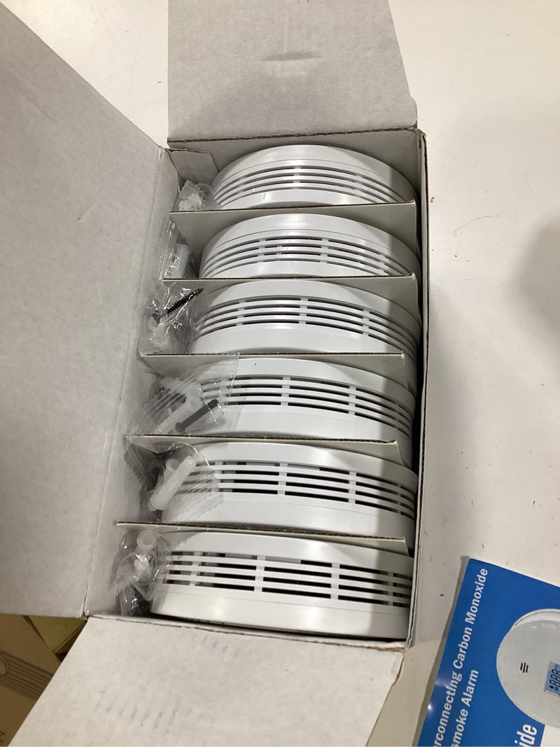 Condition photo showing Good Condition for Interconnected Smoke and Carbon Monoxide Detector, 10-Year Battery Wireless Interlinked Smoke & CO Alarm with Dual Sensors, Home Fire & CO Safety Protection (6Pack) 6-Pack