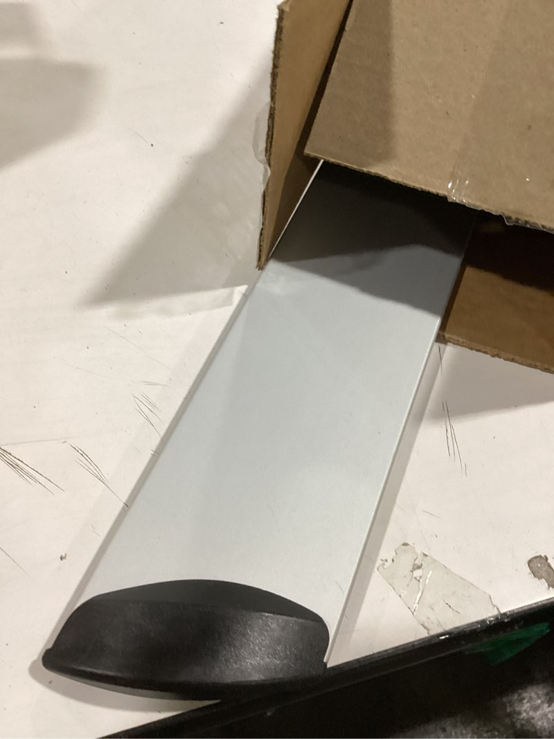 Condition photo showing Good Condition for Rubbermaid Commercial Products HYGEN Microfiber Quick-Connect Mop Frame, 59 inch, Silver, for Janitorial/Professional/Industrial Cleaners for Heavy-Duty Floor Cleaning/Mopping/Dusting