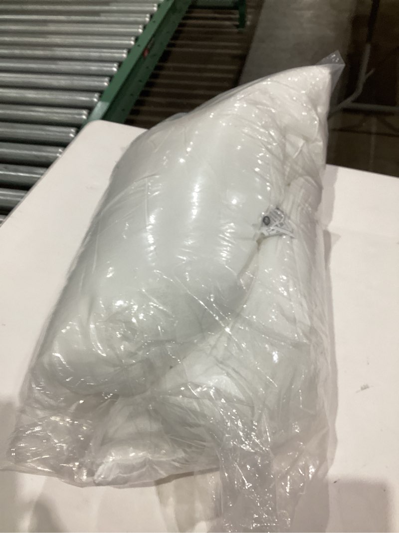 Condition photo showing Good Condition for Utopia Bedding Bed Pillows for Sleeping King Size (White), Set of 2, Cooling Hotel Quality, Gusseted Pillow for Back, Stomach or Side Sleepers White King (Pack of 2)