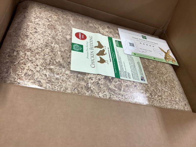Condition photo showing New/Like New for Small Pet Select Pine Shavings Chicken Bedding, Chicken Coop Bedding, Wood Shavings, Great for Hen Nesting Boxes and Chick Brooders, 141L