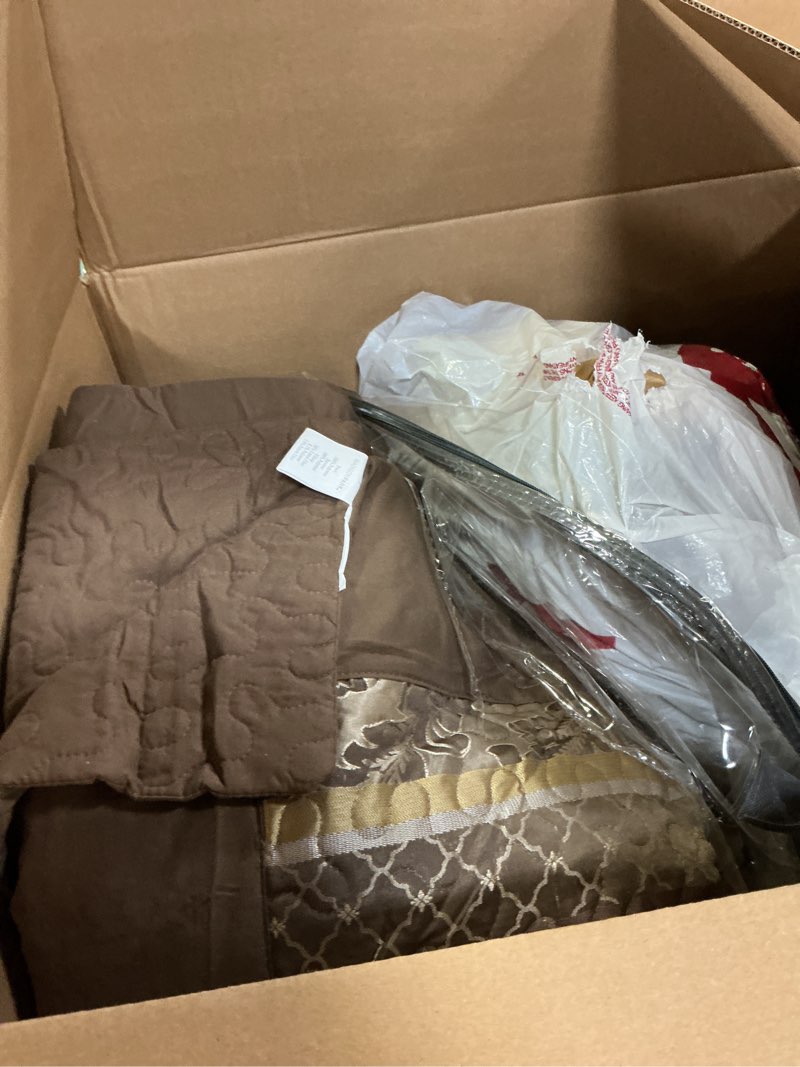 Condition photo showing New/Like New for Madison Park Bellagio Reversible Quilted Bedspread Set, Solid Reverse Summer Breathable, Lightweight All Season Bedding Layer, Matching Shams, Bedspread King(120"x118"), Brown 5 Piece Brown/Gold Oversized King