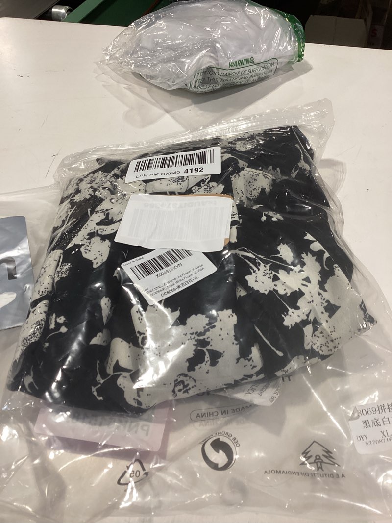 Condition photo showing Good Condition for grecerelle womens summer long maxi dresses 2026 short sleeve v neck casual button dress with pockets small black white flower