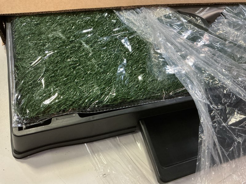 Condition photo showing Good Condition for dumos dog grass pad with tray, 25" x 20" grass pad for dogs potty, reusable artificial grass pee pad for indoor & outdoor use, easy clean with drainage holes, for puppy potty training green&black 25"l x 20"w