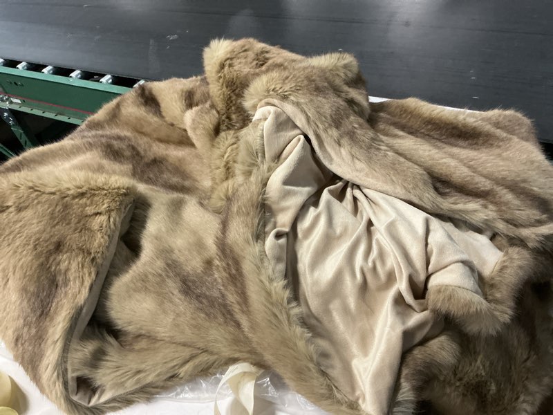 Condition photo showing As Is for AITAF Soft and Fluffy Shaggy Faux Fur Fabric, Resemble Real Animal Fur 5.5cm Long Pile Artificial Shaggy Craft Faux Fake Animal Fur, for Plush Crafting Sewing, Any DIY Craft, Costumes, 50x180cm ( similar 
