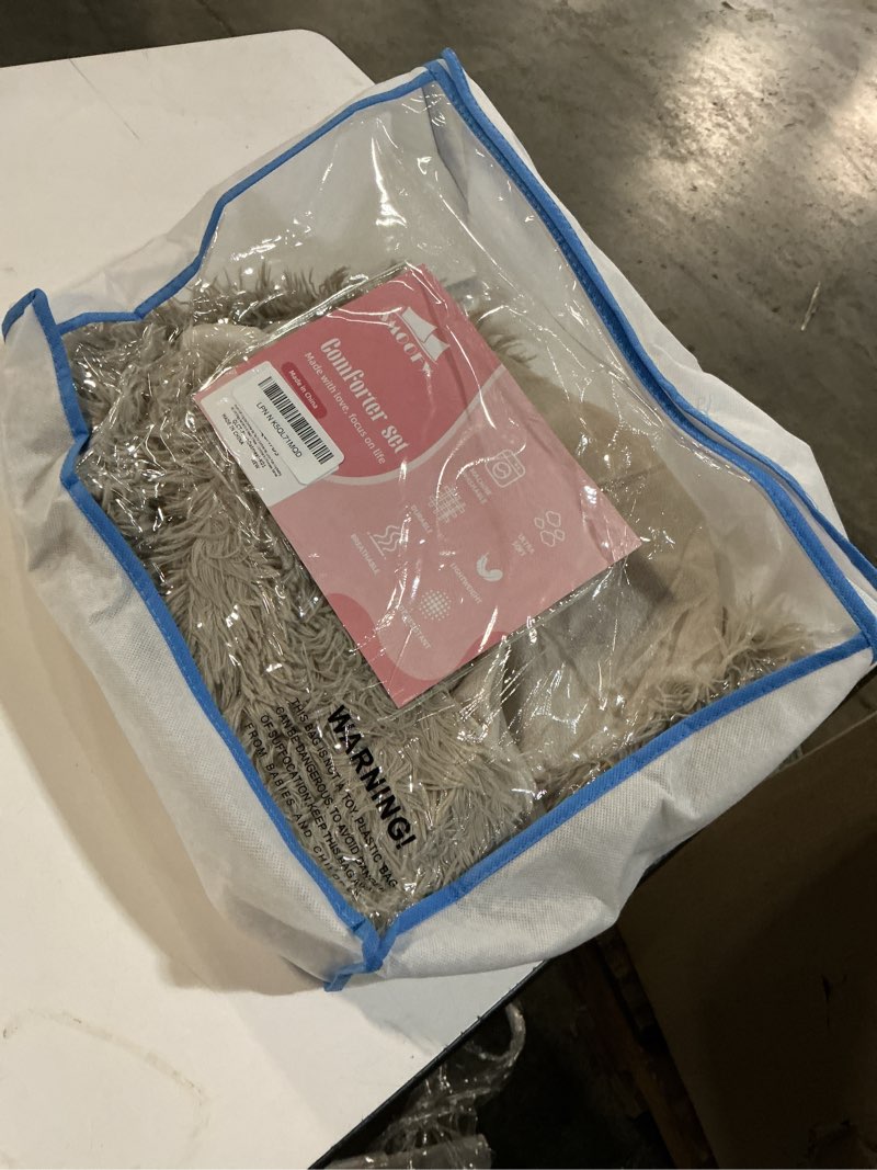 Condition photo showing As Is for (Incomplete) Smoofy Fluffy King Size Comforter Set, Faux Fur Comforter Set, Luxury Fuzzy King Bedding Set, Soft Shaggy Bed Set for All Season, 3 Pieces - 1 Comforter & 2 Pillowcases, Oatmeal Oatmeal King