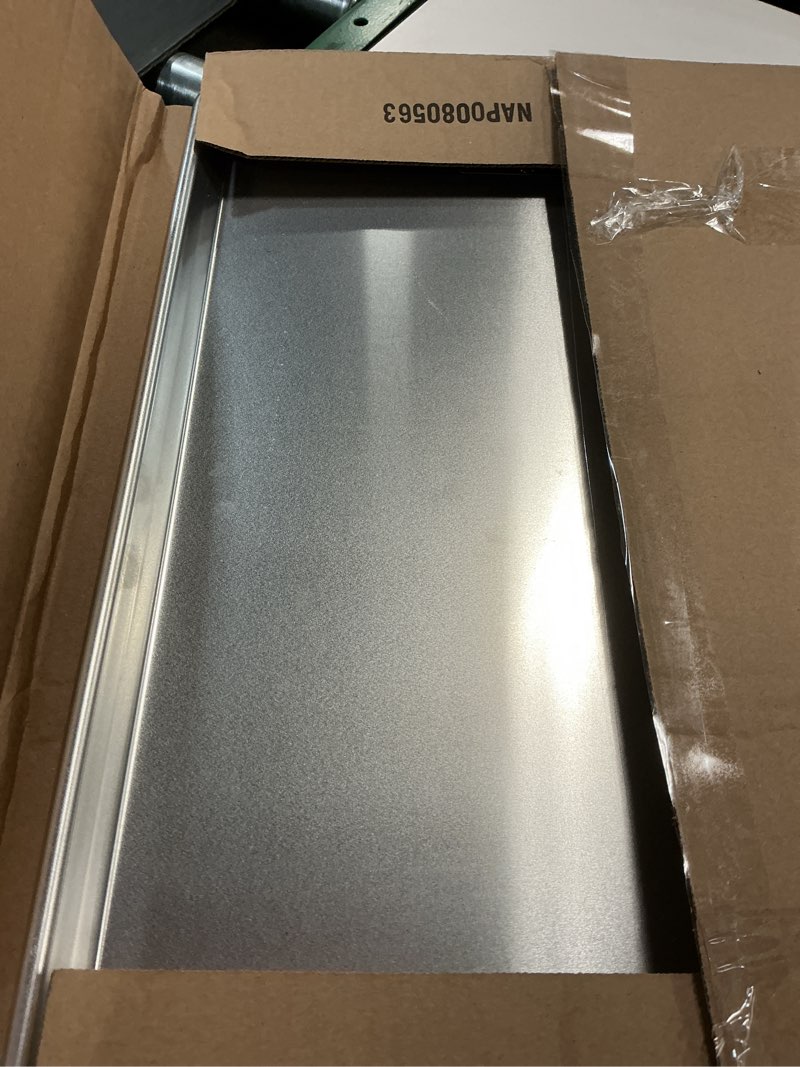 Condition photo showing Good Condition for Nordic Ware Extra Large Baking Sheet, 21 x 15 inches, XL Big sheet pan Natural Uncoated Aluminum, Reinforced Steel Rim Prevents Warping, 1pk Big Sheet