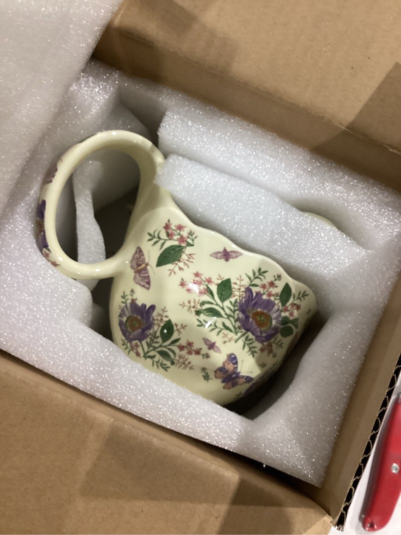 Condition photo showing New/Like New for 17.64 oz microwavable soup bowl with handle, hand painted gesang flower butterfly decorative soup bowls with handles, ceramic soup bowl with spoon for holding fruits cereal, chili, ice cream, stew gesang flower and butterfly - hand painted loop handle soup bowl with spoon