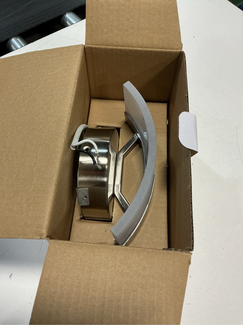 Condition photo showing Good Condition for style selections lynnpark 7.68-in w 1-light brushed nickel arm led wall sconce