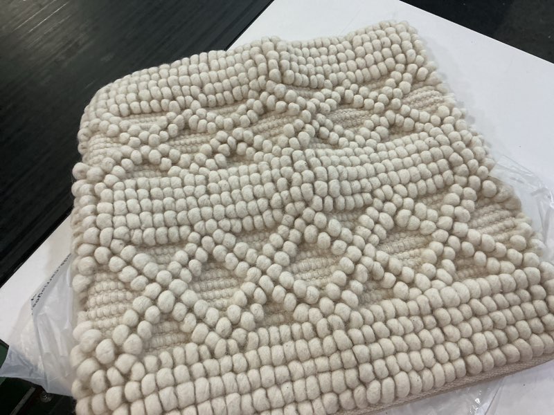 Condition photo showing Good Condition for kai wool pillow cover, ivory 20x20